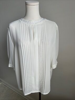 Vintage Semi Sheer White Pleated‎ Front Blouse Quiet Luxury Old Money Coquette
